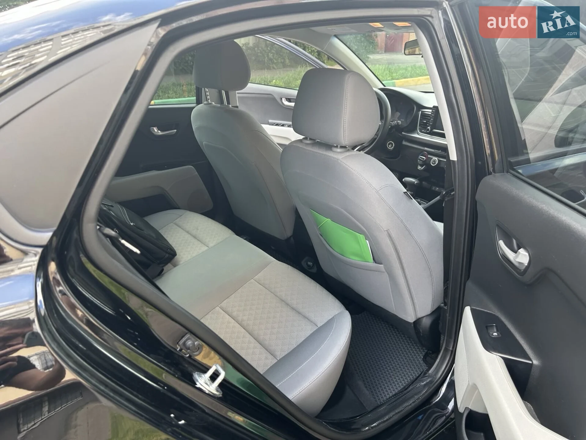 2020 Kia Rio - мініатюра 2