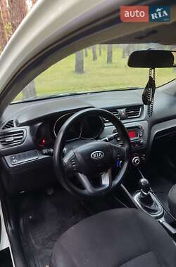 Седан Kia Rio 2013 в 