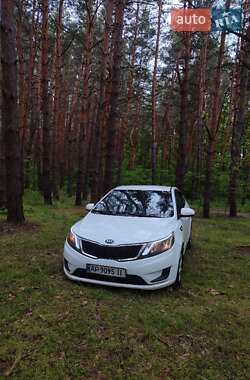 Седан Kia Rio 2013 в Кропивницком