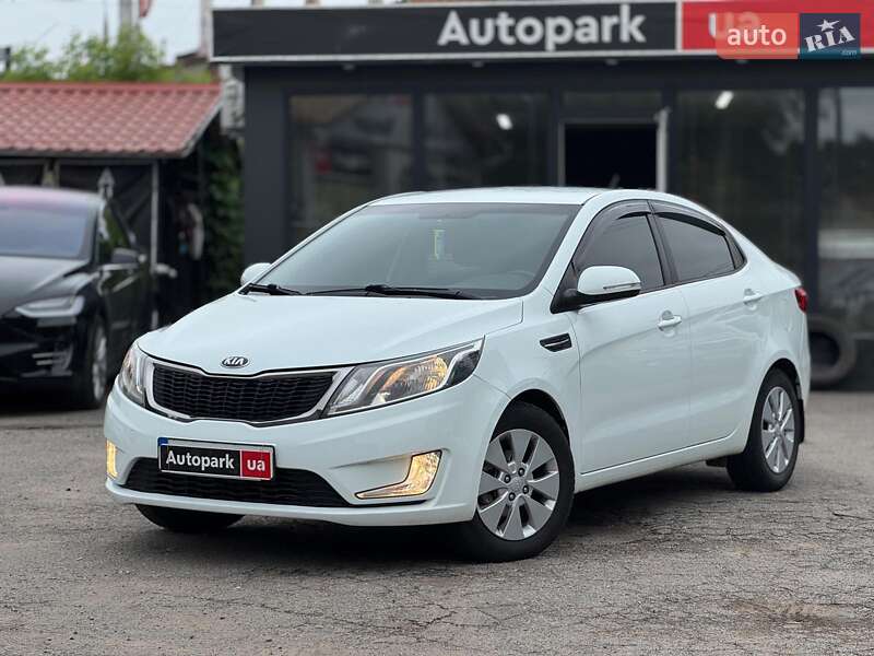 Седан Kia Rio 2013 в 