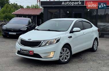 Седан Kia Rio 2013 в 