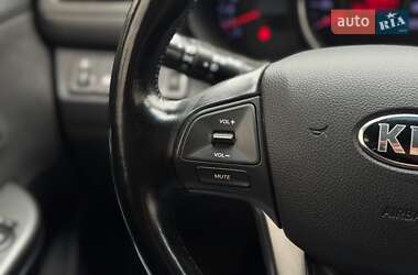 Седан Kia Rio 2013 в 