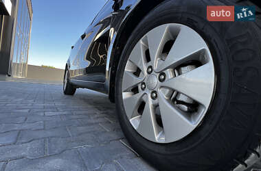 Седан Kia Rio 2012 в 