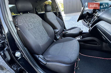 Седан Kia Rio 2012 в 