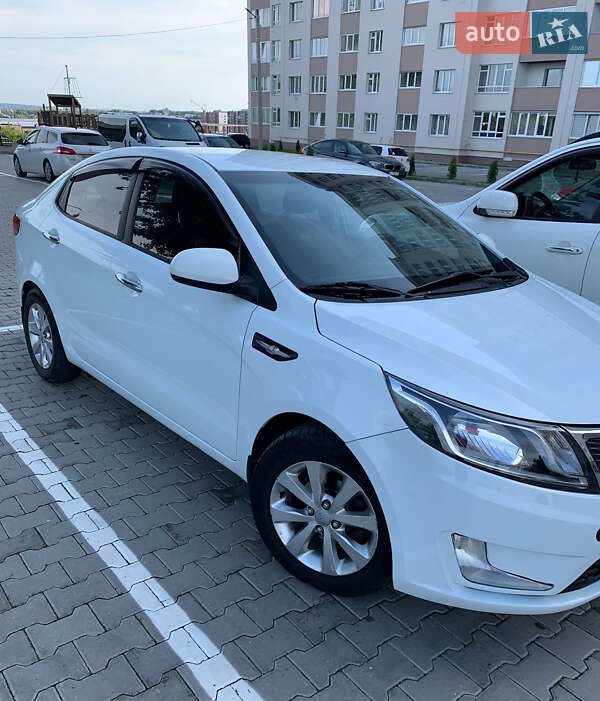 Седан Kia Rio 2012 в 