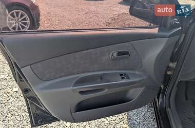 Хэтчбек Kia Rio 2009 в 