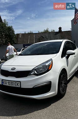 Седан Kia Rio 2017 в Киеве