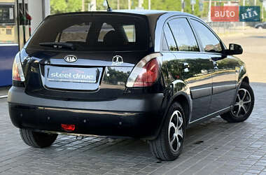 Хэтчбек Kia Rio 2008 в 
