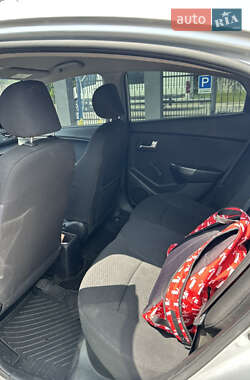 Седан Kia Rio 2011 в 