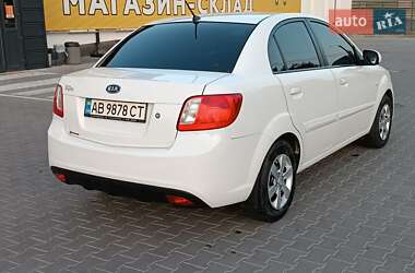Седан Kia Rio 2011 в 