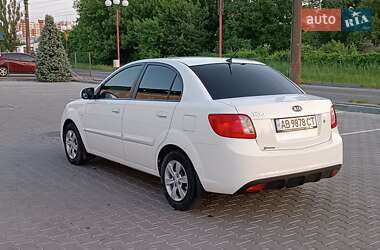 Седан Kia Rio 2011 в 