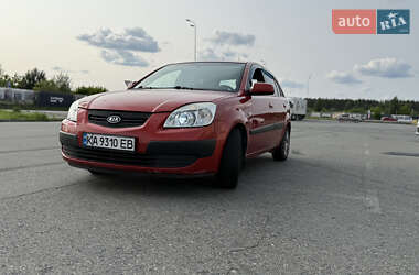 Хэтчбек Kia Rio 2007 в Киеве