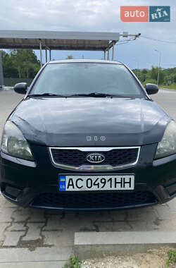 Хэтчбек Kia Rio 2010 в Львове