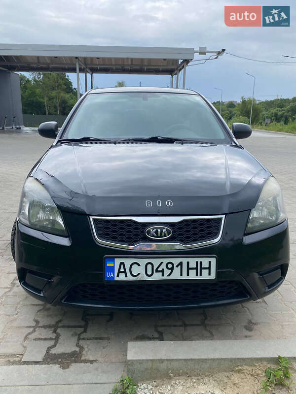 Хетчбек Kia Rio 2010 в 