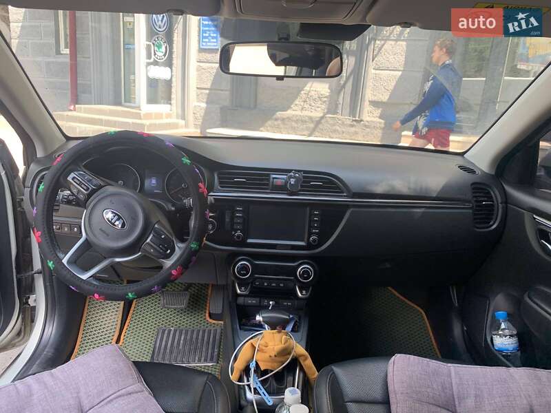 Хэтчбек Kia Rio 2018 в Днепре фото 6 Хэтчбек Kia Rio 2018 в Днепре
