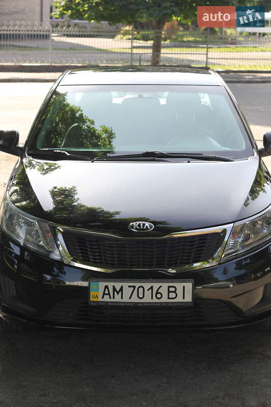 Седан Kia Rio 2013 в Коростишеві