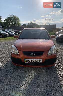 Хэтчбек Kia Rio 2006 в 
