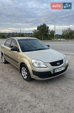 Седан Kia Rio 2008 в Запорожье