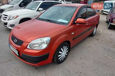 Седан Kia Rio 2008 в Шполе