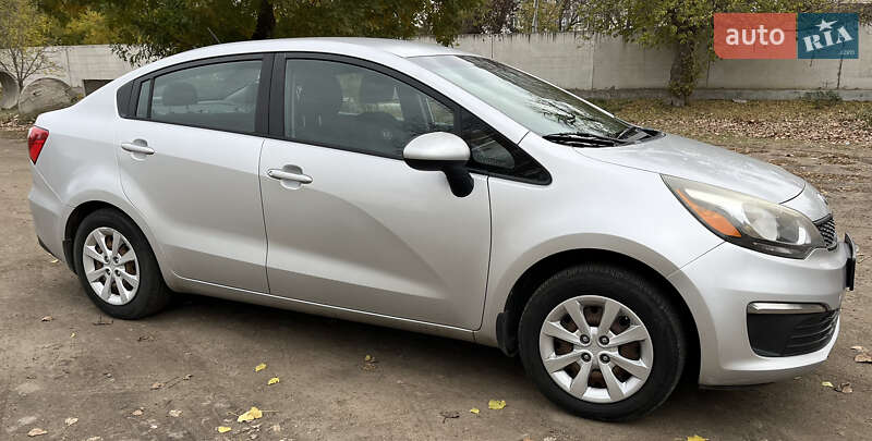 Седан Kia Rio 2015 в Любаре