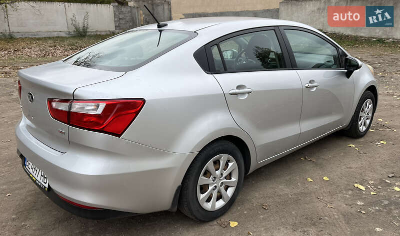 Седан Kia Rio 2015 в Любаре