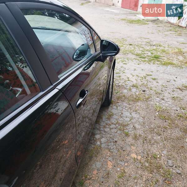 Хэтчбек Kia Rio 2012 в Житомире