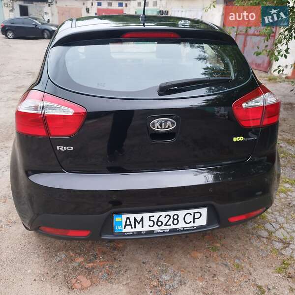 Хэтчбек Kia Rio 2012 в Житомире