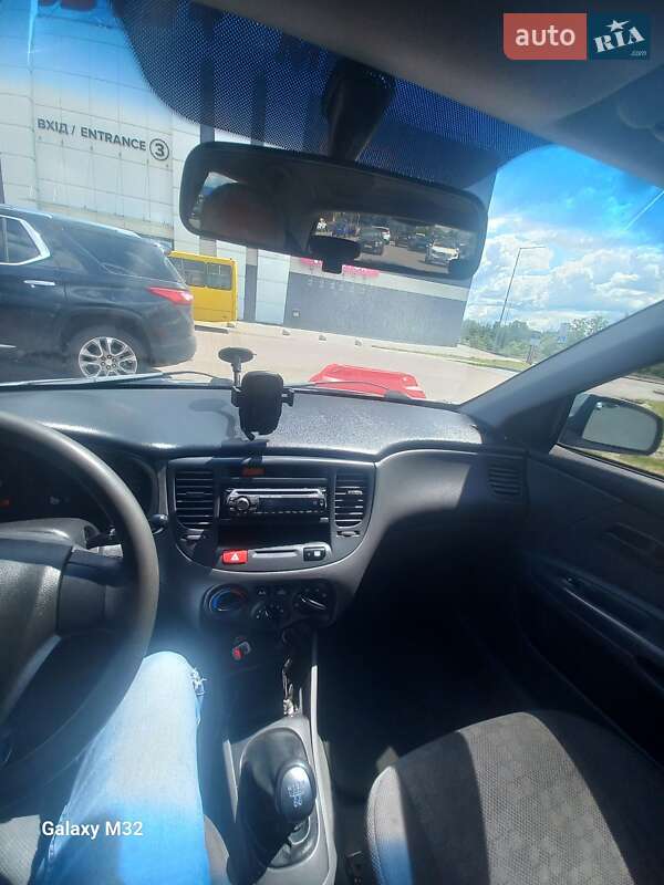 Хетчбек Kia Rio 2008 в Києві