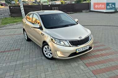 Седан Kia Rio 2013 в Киеве
