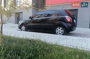 Хэтчбек Kia Rio 2007 в Ивано-Франковске