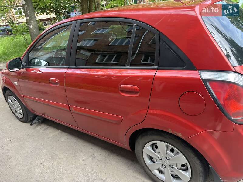 Хетчбек Kia Rio 2010 в Хмельницькому