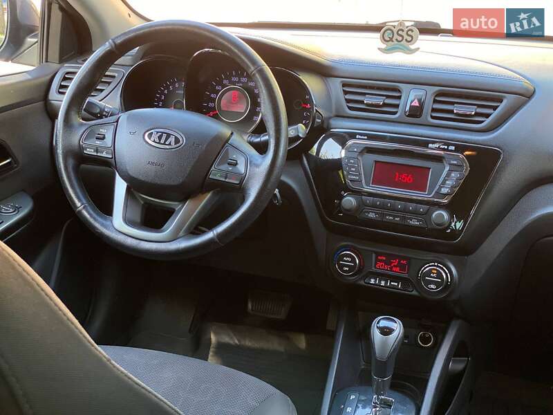 Седан Kia Rio 2013 в Днепре