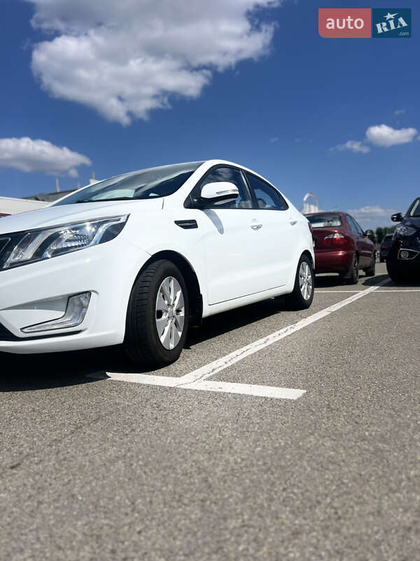 Седан Kia Rio 2012 в Киеве