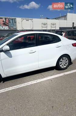 Седан Kia Rio 2012 в 