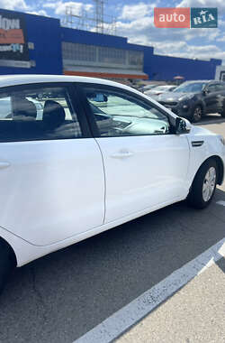 Седан Kia Rio 2012 в 