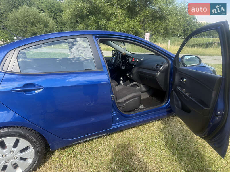 Седан Kia Rio 2012 в Львове