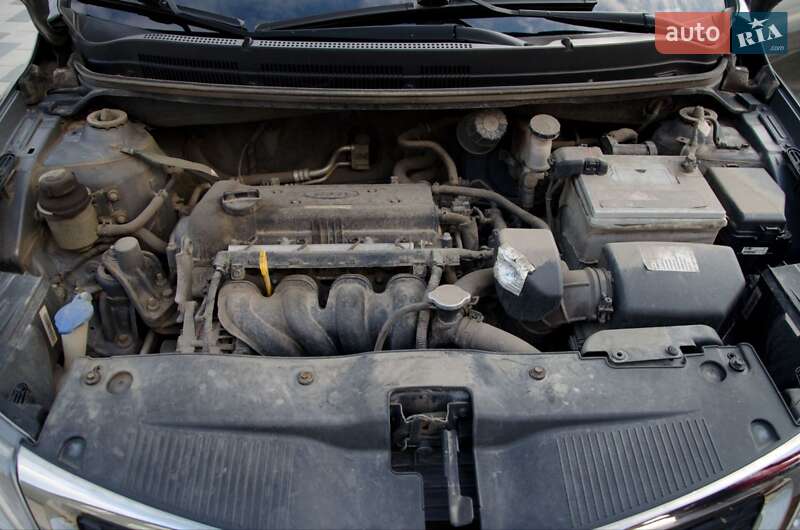 Седан Kia Rio 2011 в Сарнах