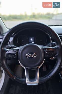 Хэтчбек Kia Rio 2017 в 