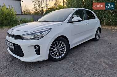 Хэтчбек Kia Rio 2017 в 