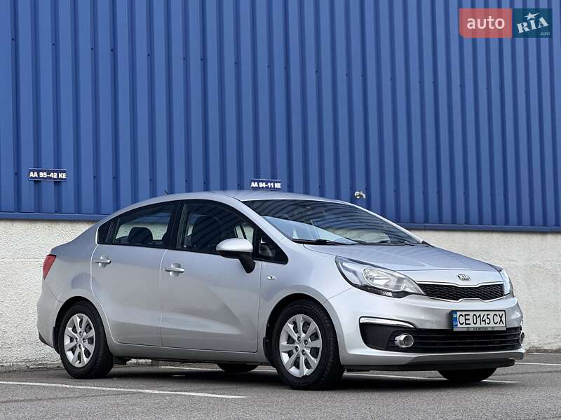Седан Kia Rio 2015 в Львове