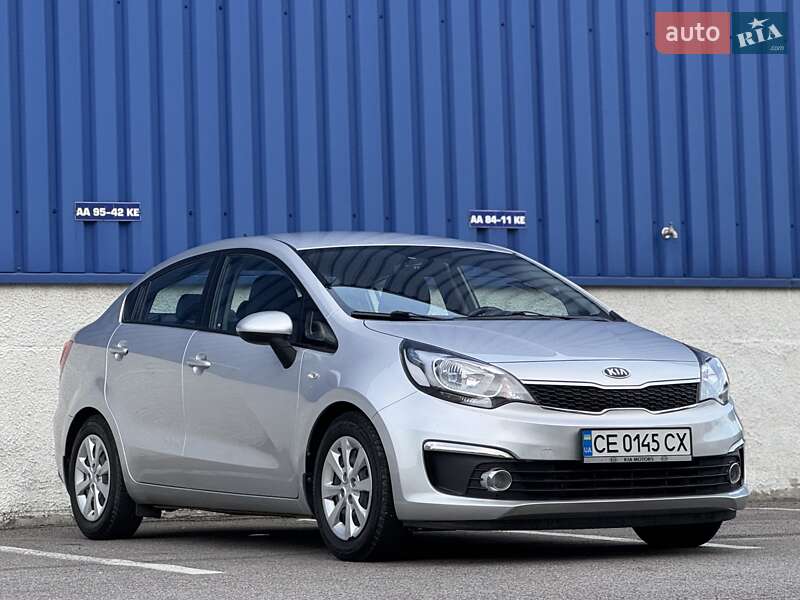 Седан Kia Rio 2015 в Львове