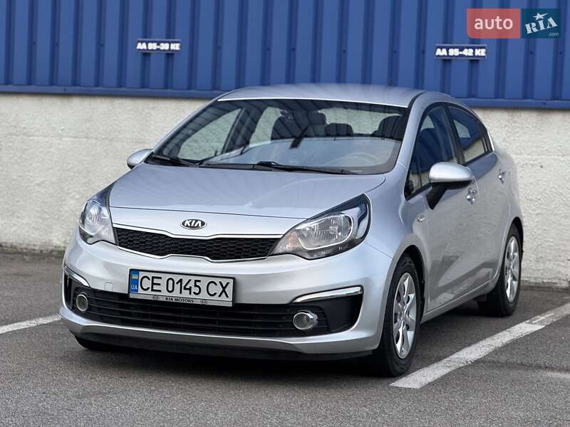 Седан Kia Rio 2015 в Львове