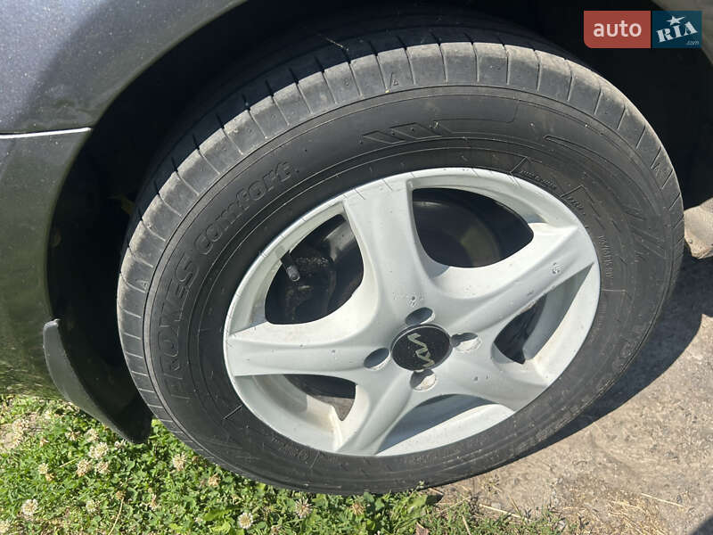 Седан Kia Rio 2012 в Лубнах