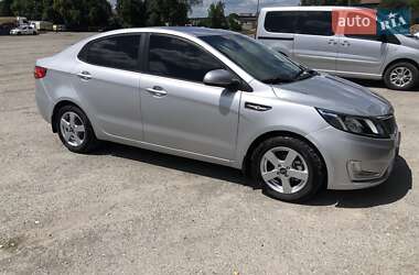 Седан Kia Rio 2013 в Тернополе