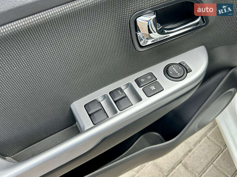 Хэтчбек Kia Rio 2012 в Белой Церкви