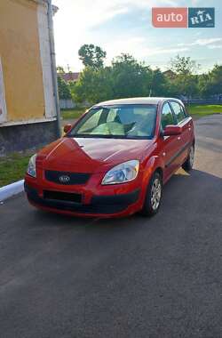 Хэтчбек Kia Rio 2008 в Ужгороде