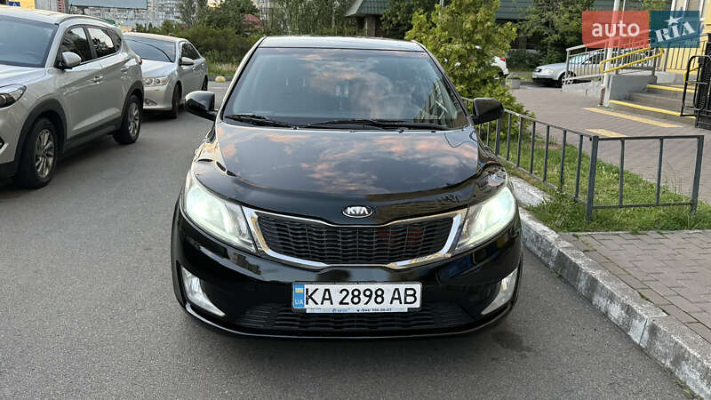 Седан Kia Rio 2013 в Киеве
