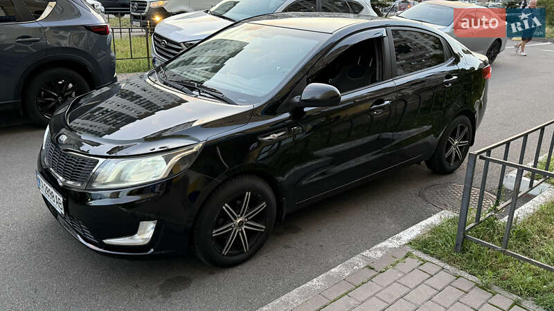 Седан Kia Rio 2013 в Киеве