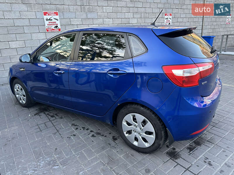 Хетчбек Kia Rio 2012 в Києві