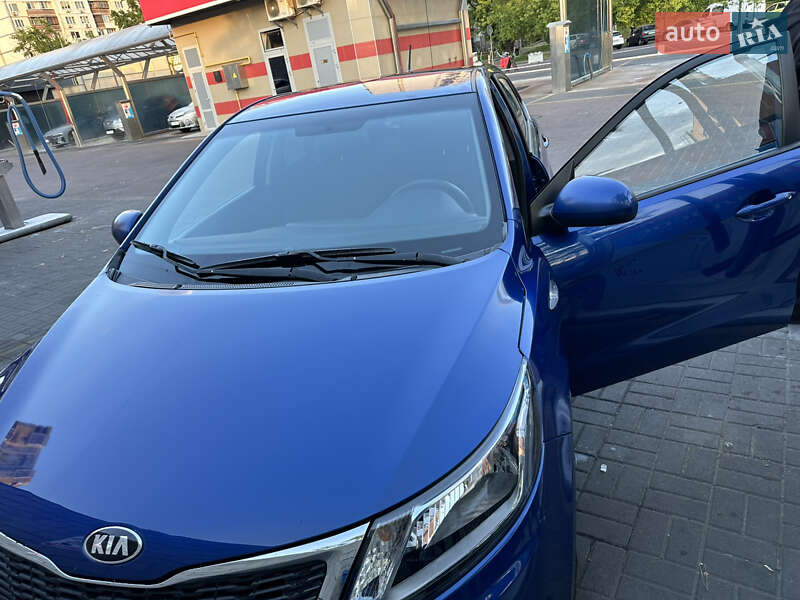 Хетчбек Kia Rio 2012 в Києві